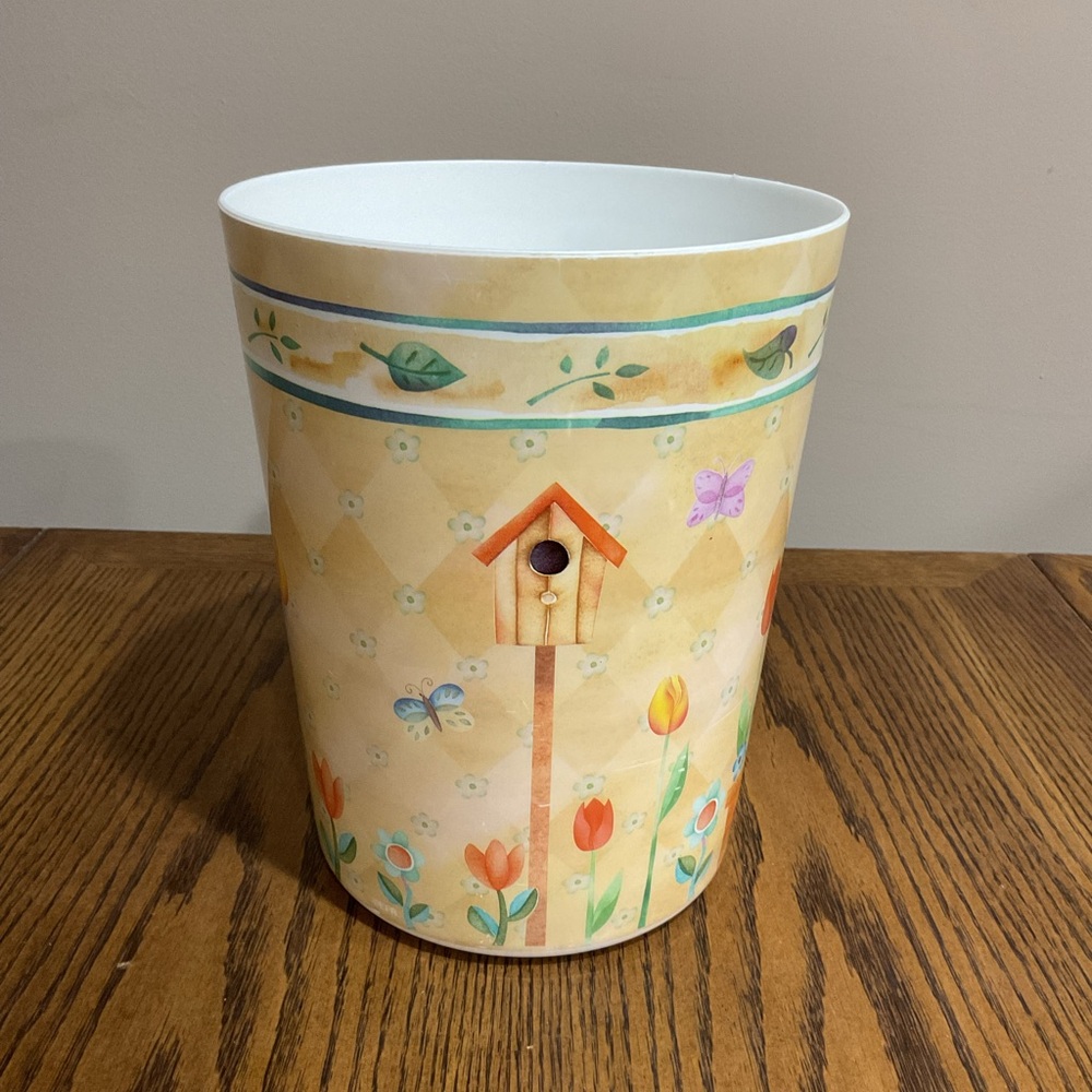 Floral Birdhouse Waste Bin